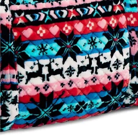 Vera Bradley Large Duffel Bag in Fleece Nordic Stripe Multi NWT - Picture 5 of 8